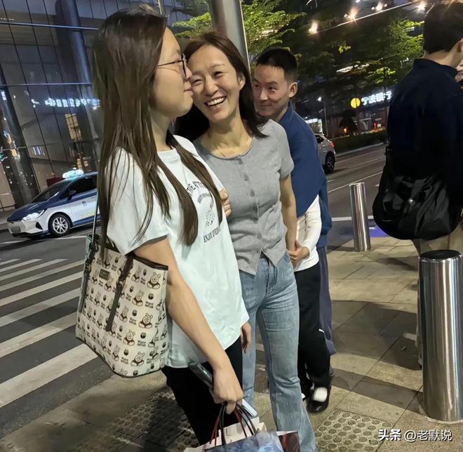 官宣直播带货5年前每天喝一瓶胶原蛋白！不朽情缘游戏手机版专割穷人！谢浩男妈妈(图6)