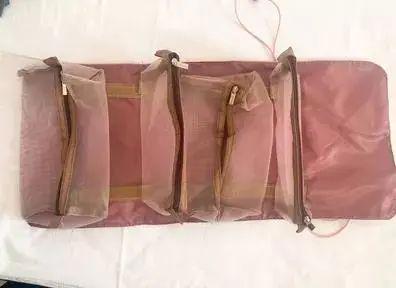 包就够了分类收纳4小包可独立使用这才是包包该有的样子！mg不朽情缘游戏平台全家旅行洗护四合一化妆收纳包这1小(图10)